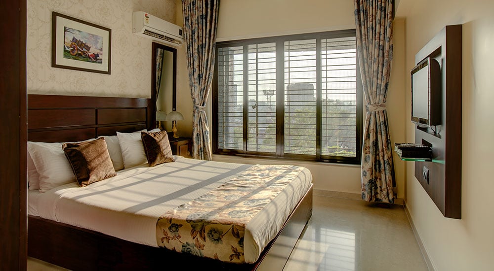 Hotels Near Mumbai Exhibition Centre